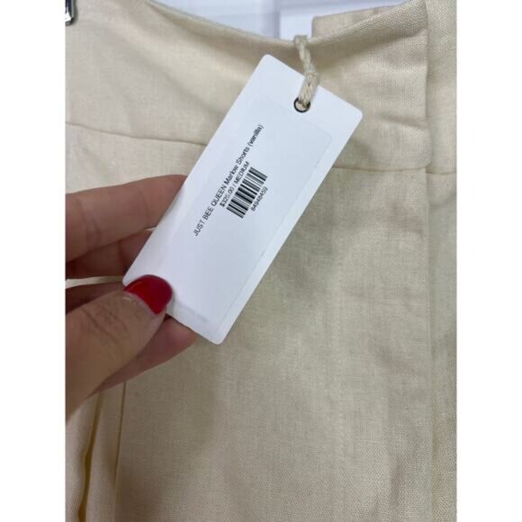 NWT Just Bee Queen High Waist Pleated Front Marlow Shorts Vanilla Size: Medium - Picture 5 of 8